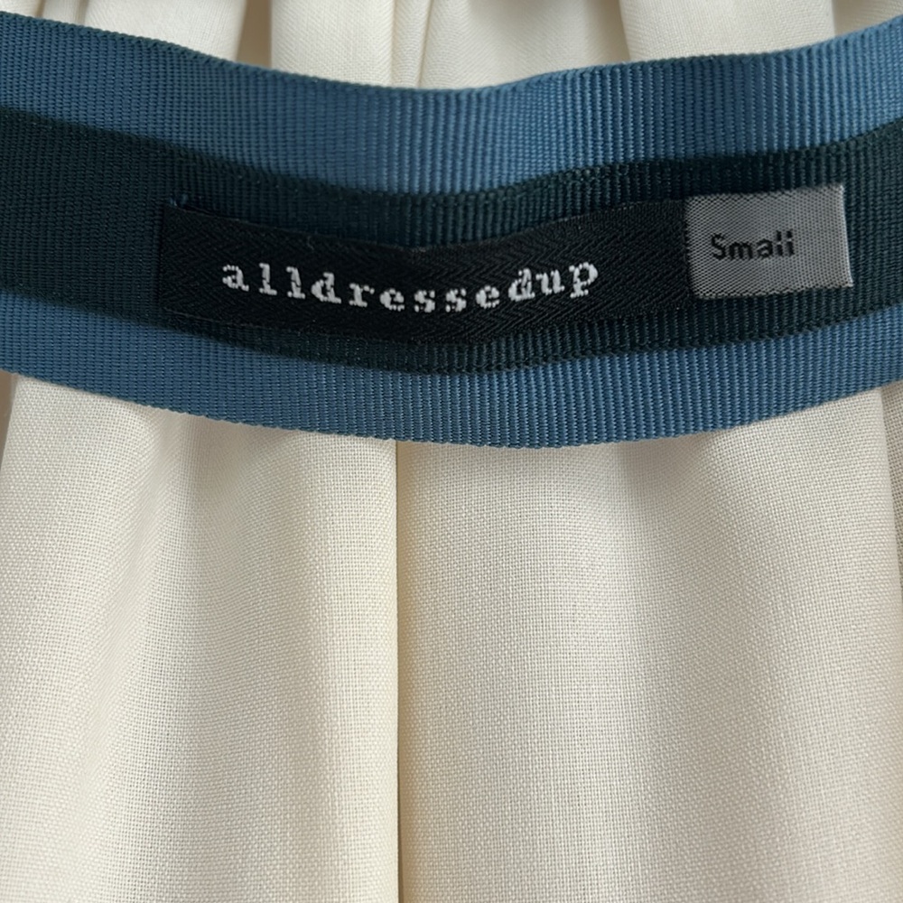 Unique Cream Ruched Blouse - Picture 2 of 6